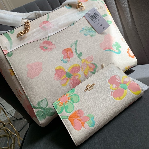 Coach Tote and wallet - Picture 4 of 7